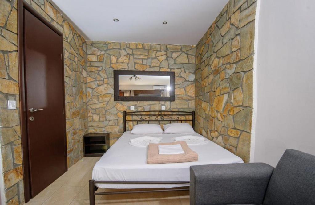 Stone Suites Пефкохори Экстерьер фото