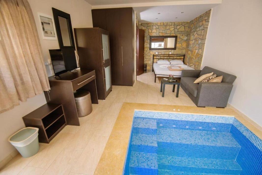 Stone Suites Пефкохори Экстерьер фото