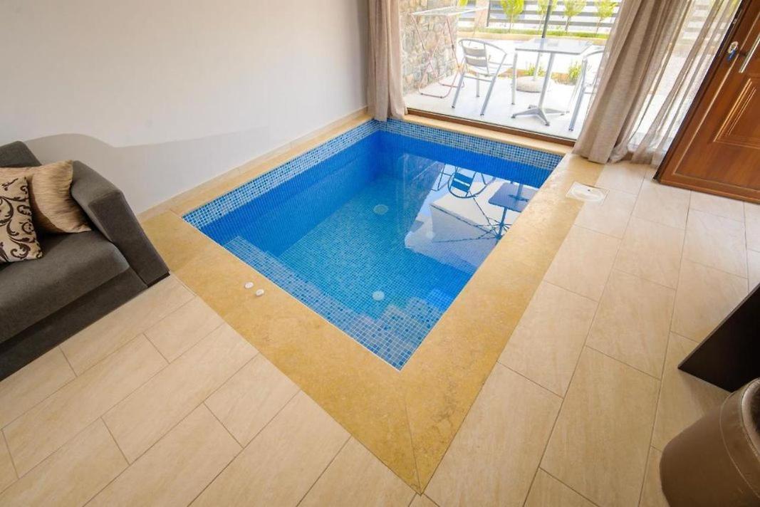 Stone Suites Пефкохори Экстерьер фото