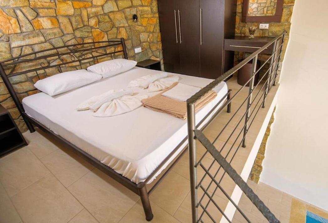 Stone Suites Пефкохори Экстерьер фото